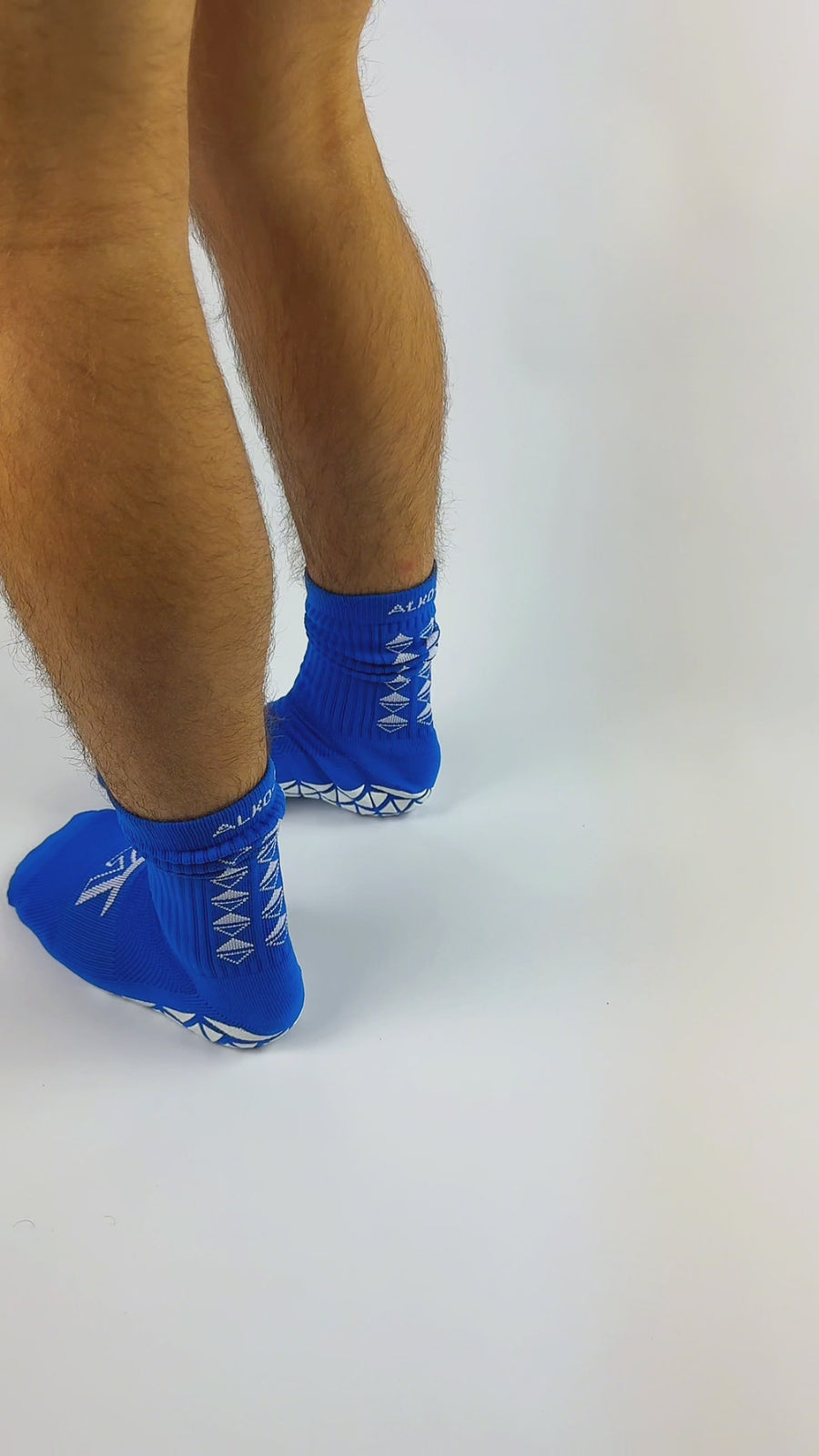 GRIP SOCKS MIDCALF LENGTH BLUE